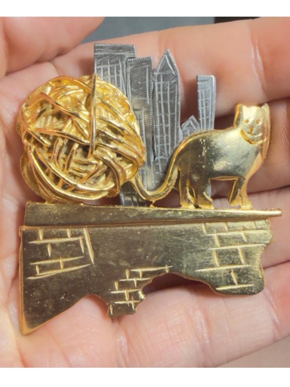 Ultracraft Vintage Cat Yarn Brooch Cityscape OOAK Mixed Metal 2.25"